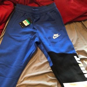 Nike joggers